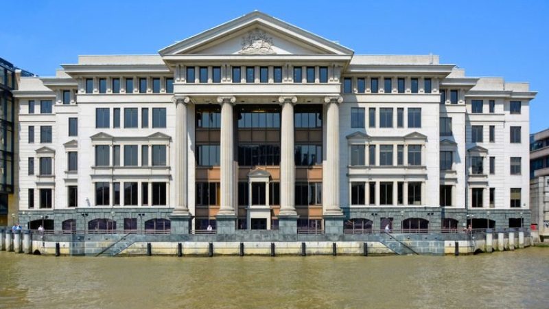 Vintners Place EC4_Alamy DRH43R-2